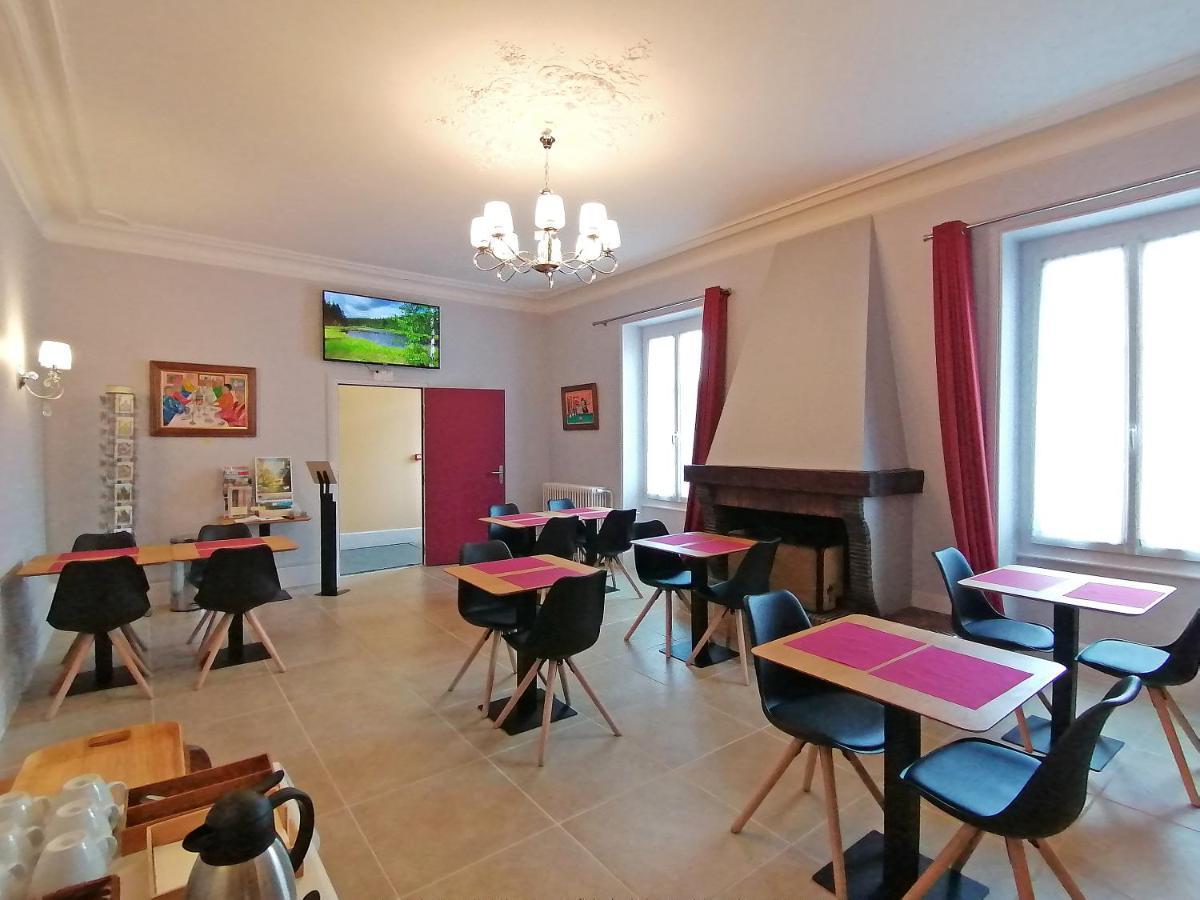 Hotel Le Dormeux Mehun-sur-Yevre Екстериор снимка