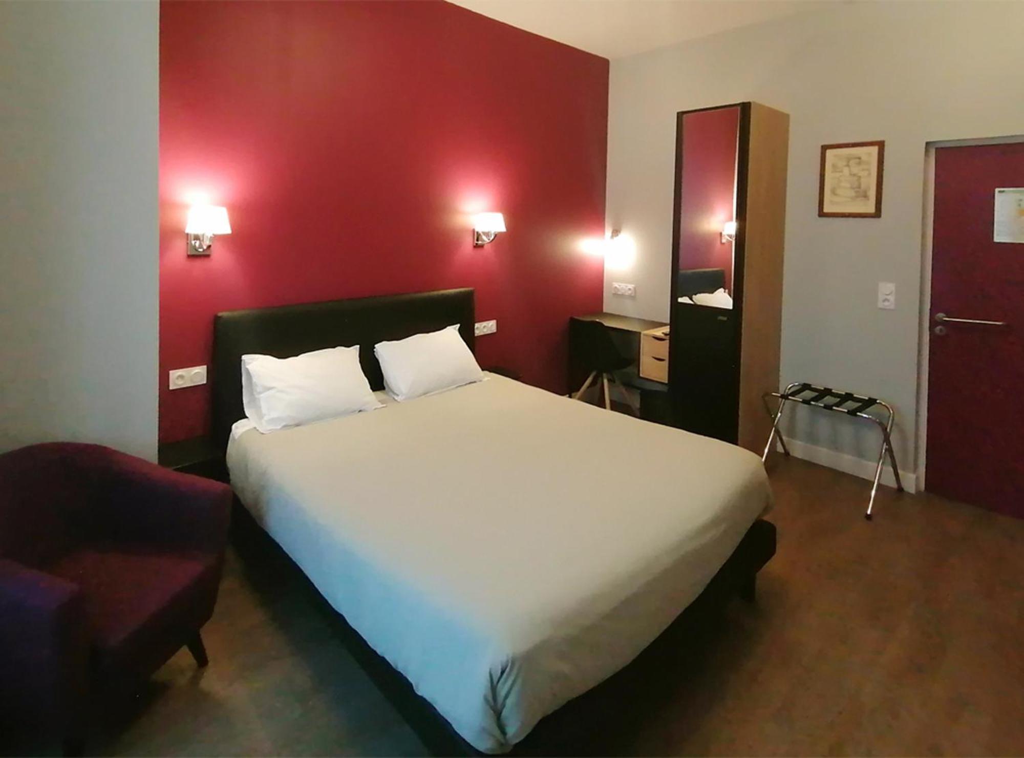 Hotel Le Dormeux Mehun-sur-Yevre Екстериор снимка