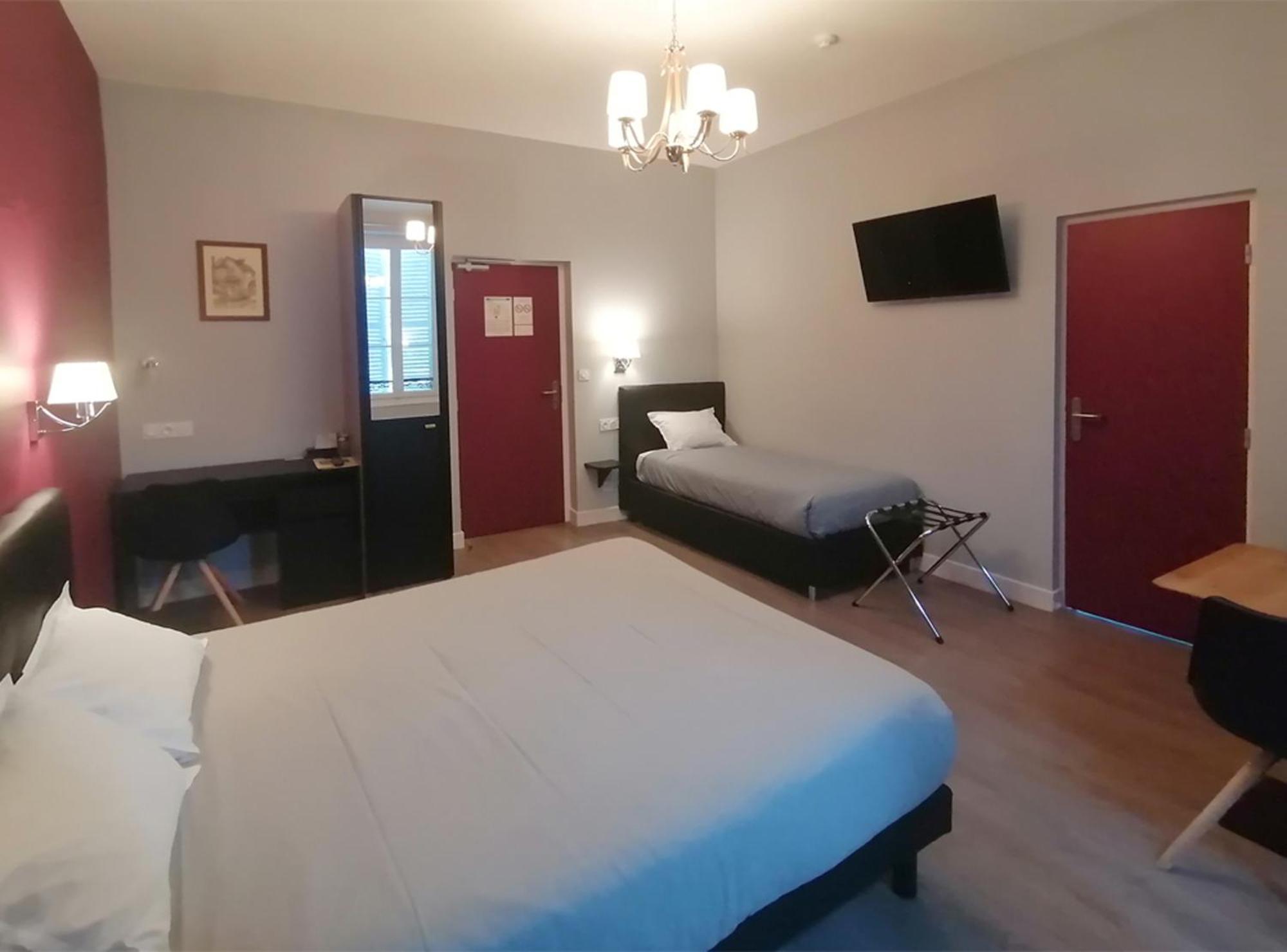 Hotel Le Dormeux Mehun-sur-Yevre Екстериор снимка